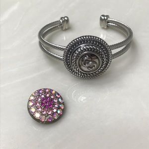 Ginger Snap cuff with 2 snaps